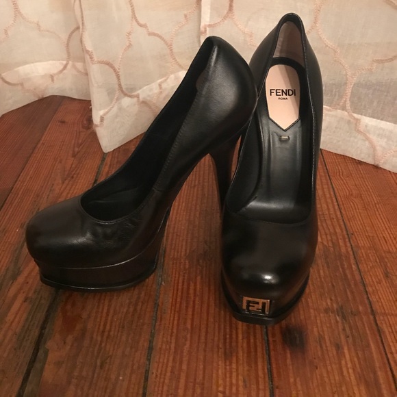 Fendi shoes - Picture 2 of 3